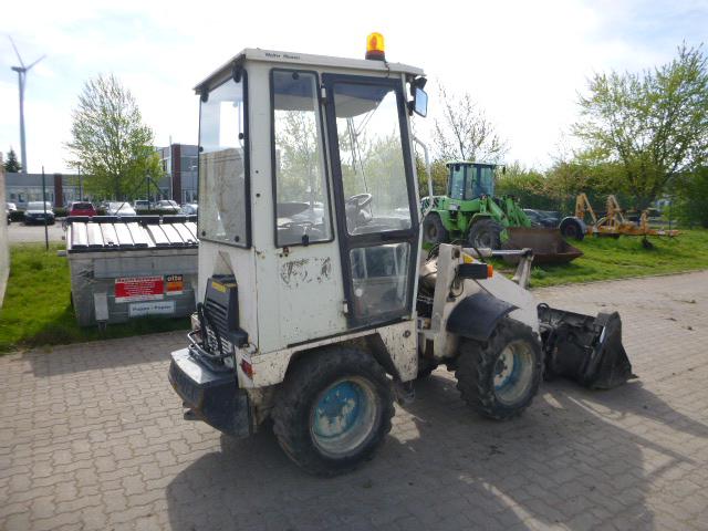 chargeuse Sur Pneus Kubota R310A Année 2011 D'occasion
