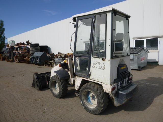 chargeuse Sur Pneus Kubota R310A Année 2011 D'occasion